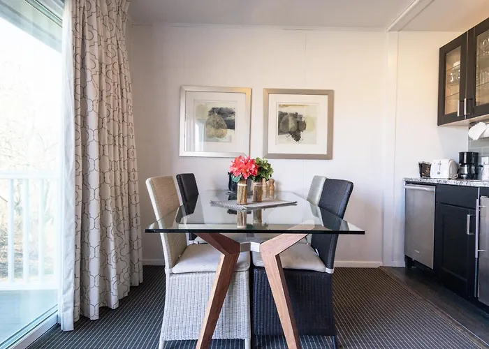 East Hampton House Resort